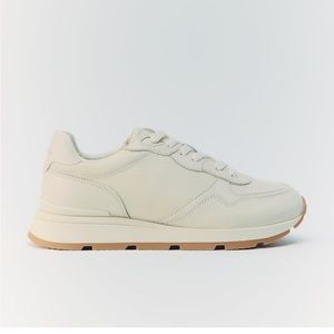 Leather sneakers like a new